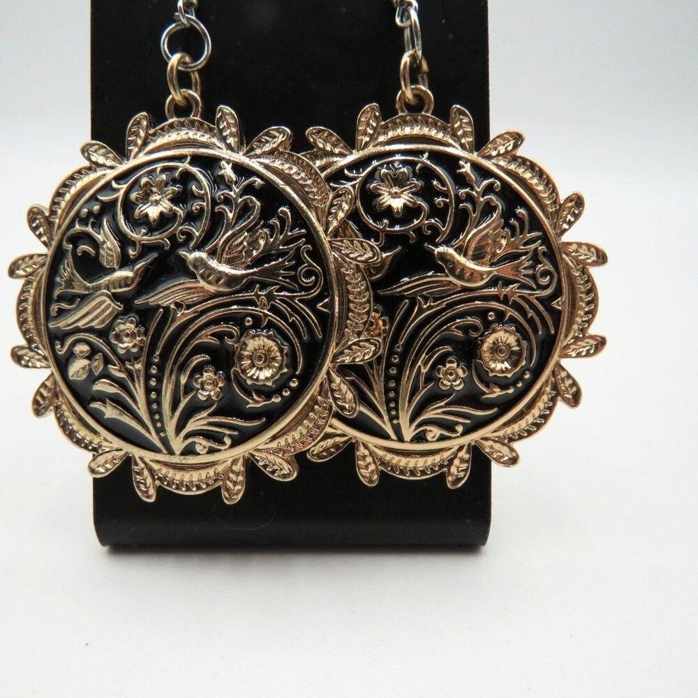 Round Gold‎ Black Floral Embossed Pierced Hook Dangle Earrings Bird Design